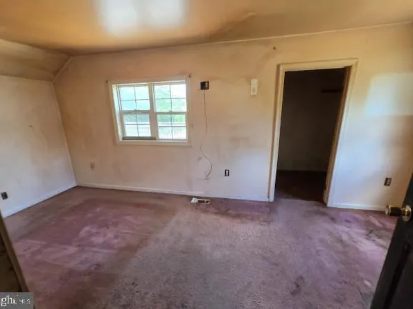 1846 Asbury Ave, Deptford, NJ 08096