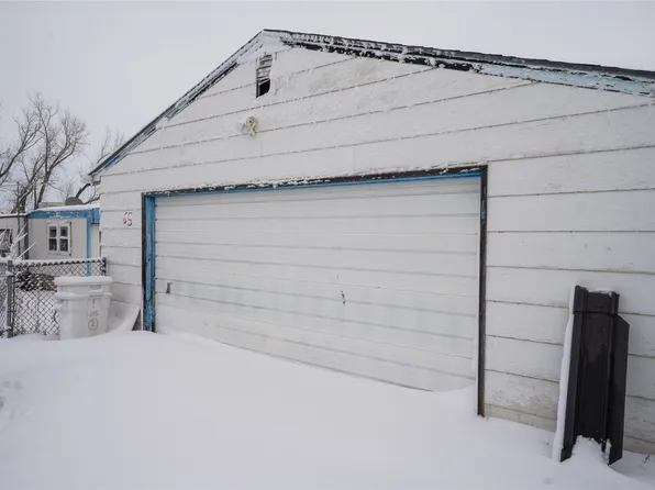 65 5th St S, Belt, MT 59412