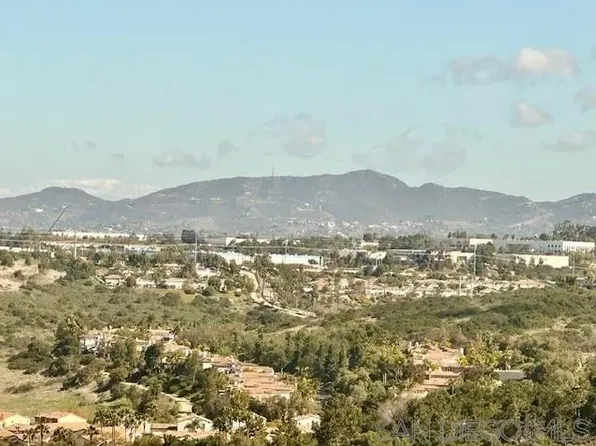 6522 Corte Montecito, Carlsbad, CA 92009