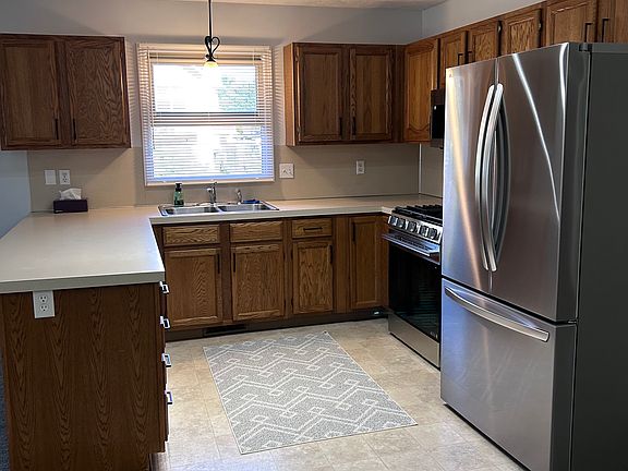 5th image of 9644 Meadowland Ct #9644