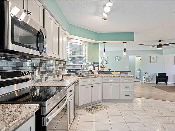5th image of 7190 San Casa Dr