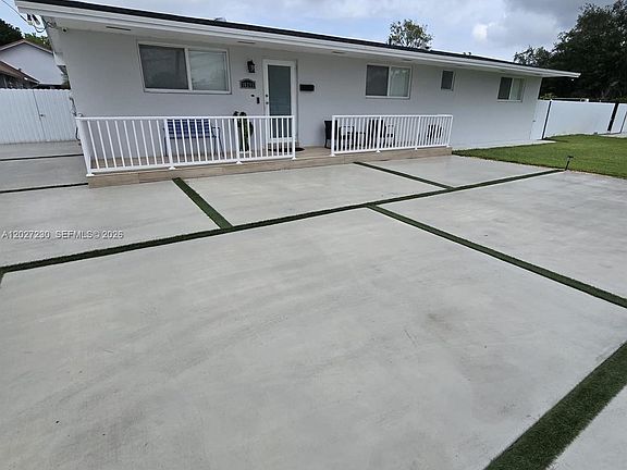 2nd image of 10245 SW 68th St