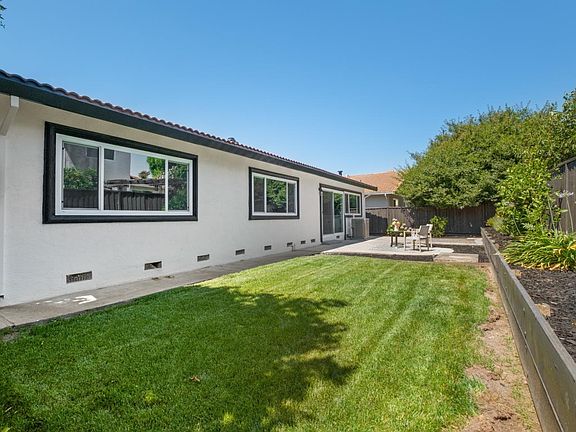 2nd image of 2688 Mignon Dr