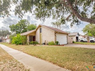 101 Balboa Ct, Victoria, TX 77901