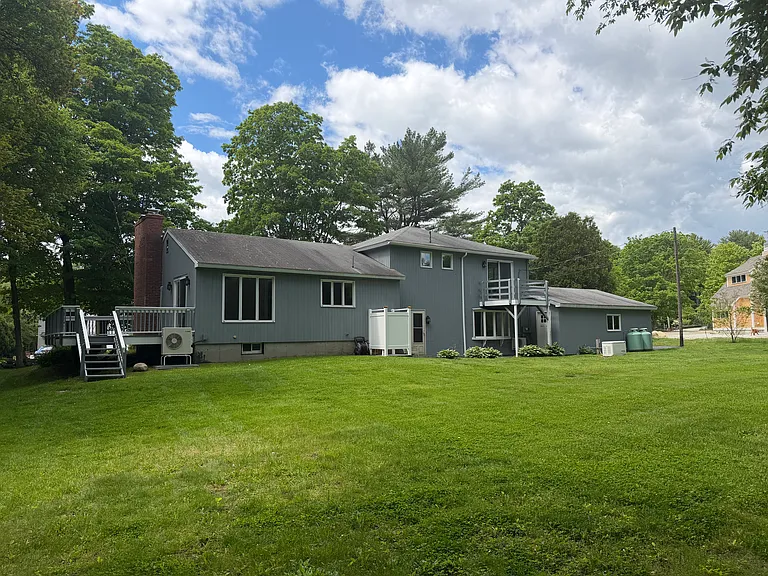 231 Locke Rd — Photo 3