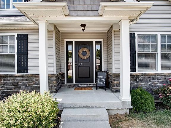 4th image of 712 Sherwood Ln