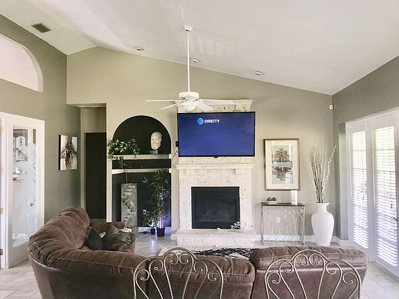 3rd image of 4569 Helena Dr