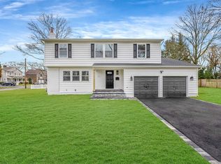 72 Cedar Shore Dr, Massapequa, NY