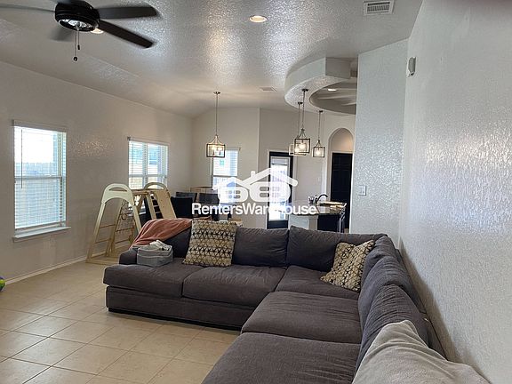 4th image of 110 Katy Way