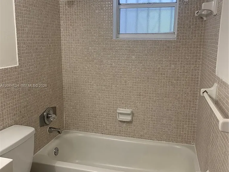 2460 SW 18th Ave #1205 — Photo 17