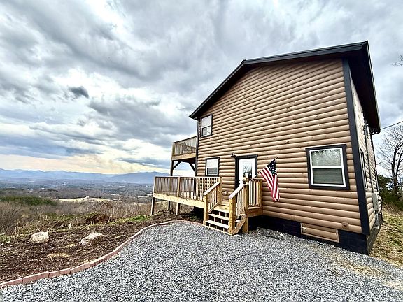 2nd image of 855 S Ridge Way