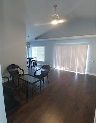 3rd image of 214 W 20th St