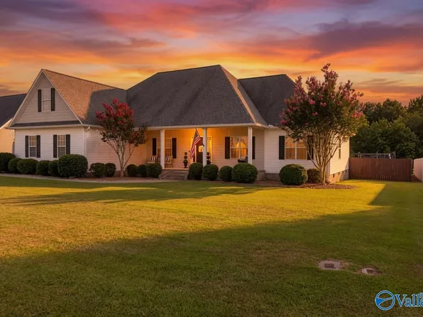 125 Berkshire Ln, Albertville, AL 35950
