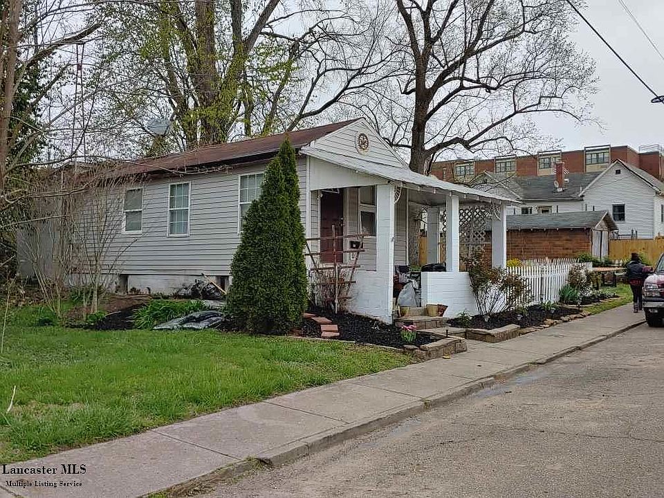 2nd image of 236 W 2nd St