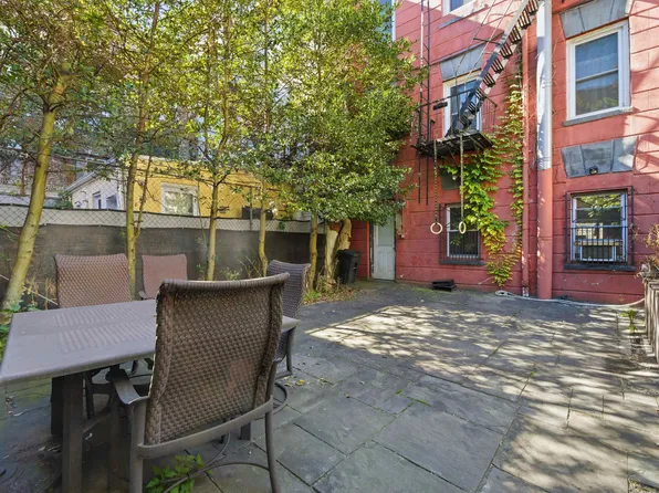 158 New York Avenue image 13 of 15