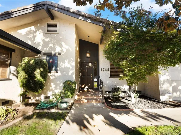 1744 Wyn Way, Lodi, CA 95240