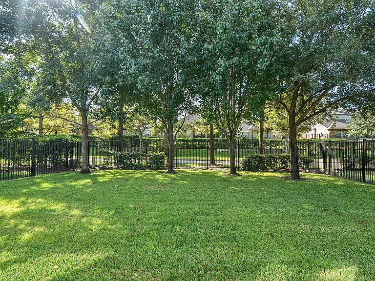 18323 S Elizabeth Shore Loop — Photo 41