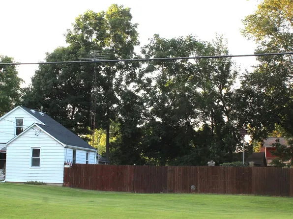 1287 E Mount Morris Rd, Mount Morris, MI 48458