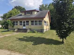 21 E Beloit St, Darien, WI 53114
