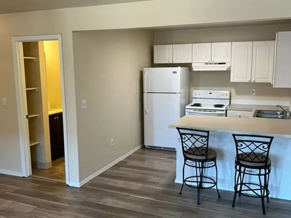 231 Oregon Way, 231 Oregon Way Unit D, Longview, WA 98632