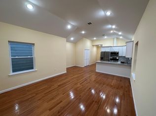 43 W 18th St FLOOR 2, Bayonne, NJ 07002