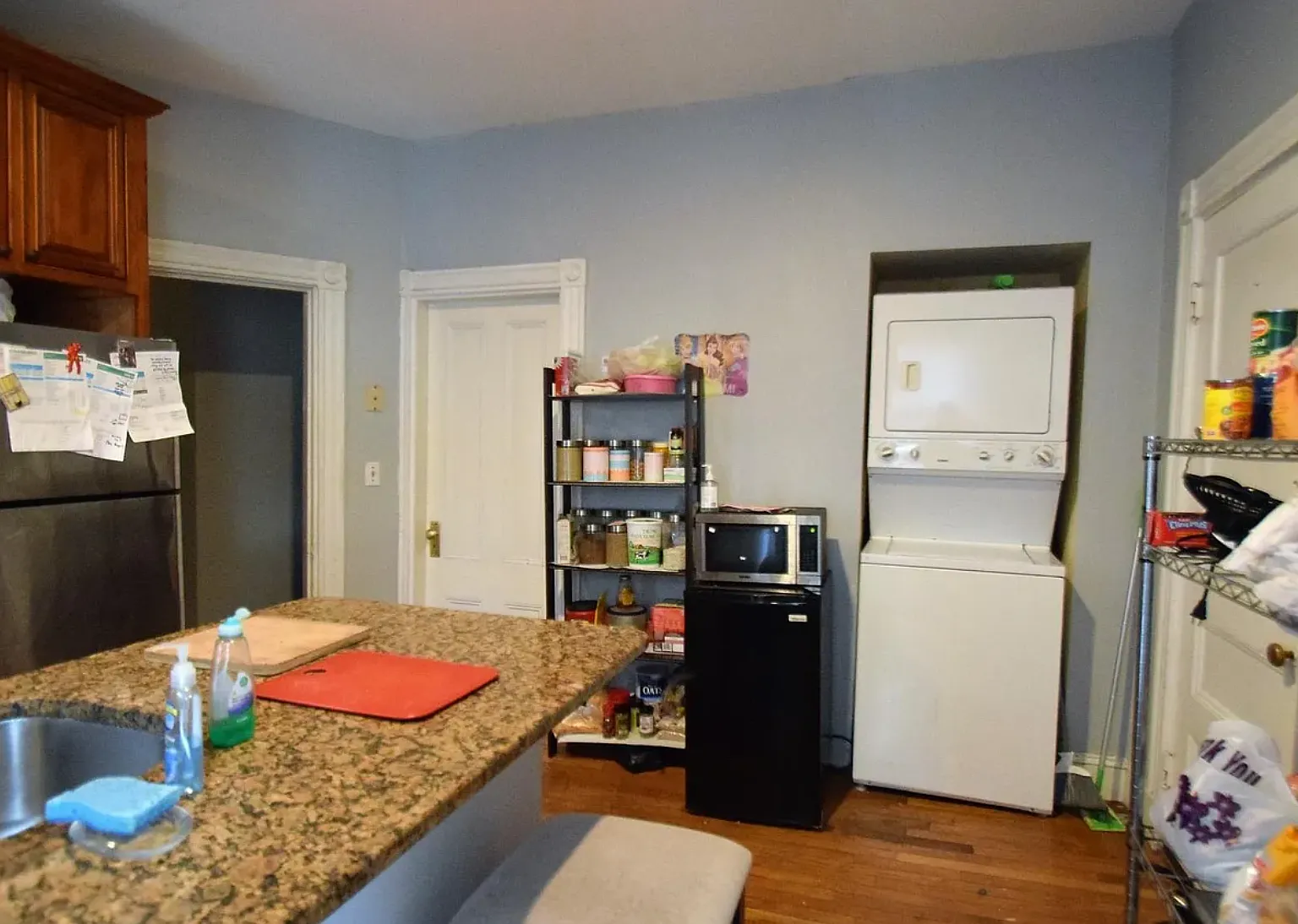 5 bed, 9999 sqft, $8,500 — Photo 2