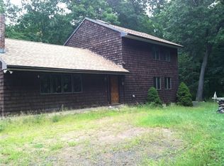 169 N Chestnut St, Branford, CT 06405