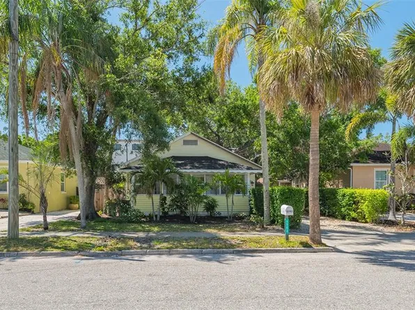 1742 9th St, Sarasota, FL 34236