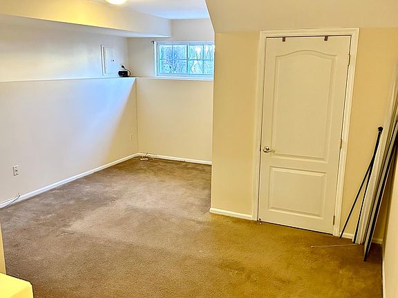 3rd image of 52 Dexter Ave Floor 1