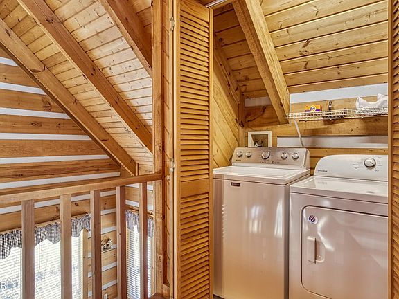 11th image of 2752 Blue Springs Way