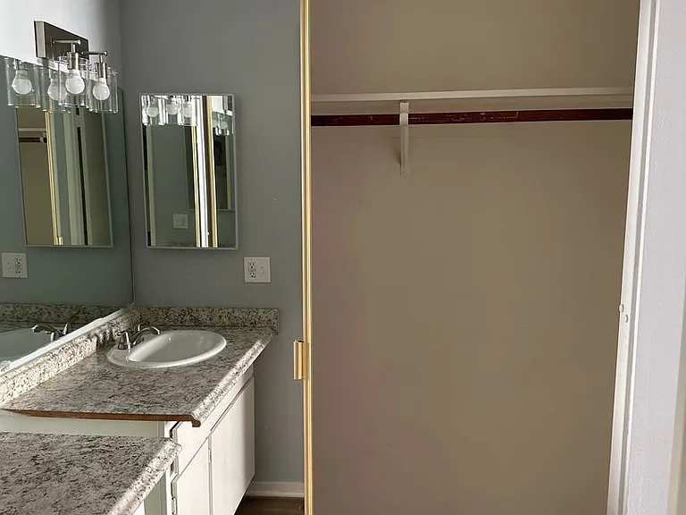 400 S. Kingsley Drive — Photo 29