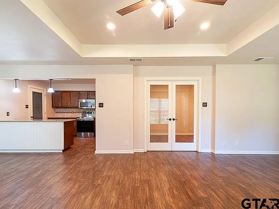 5th image of 8314 Garrett Dr