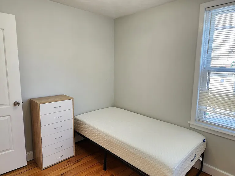 183 Camp St #1F — Photo 4