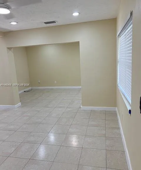 2820 SW 65th Ave — Photo 5