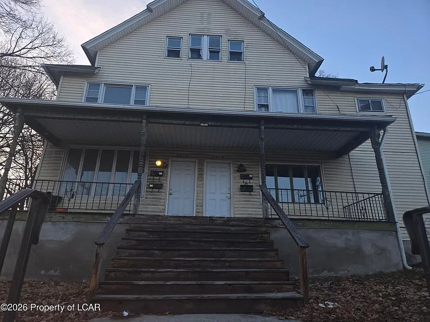2 bed, 900 sqft, $1,100 — Photo 1