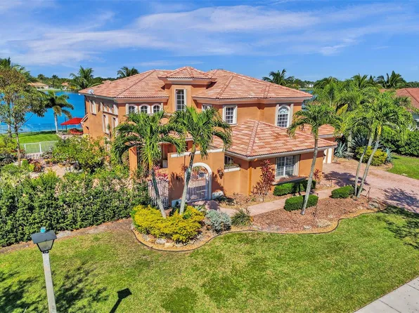 15767 SW 20th St, Davie, FL 33326