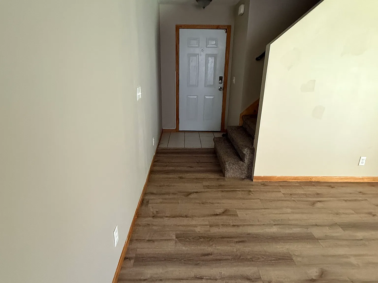 3 bed, 2.5 bath, 1689 sqft, $1,500 — Photo 4