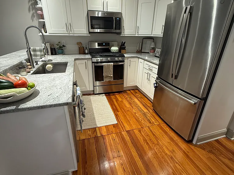 428 Northampton St #2B — Photo 2
