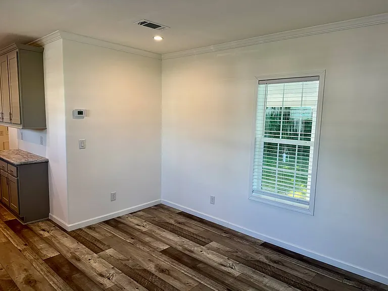 843 E Colonial Cir — Photo 11