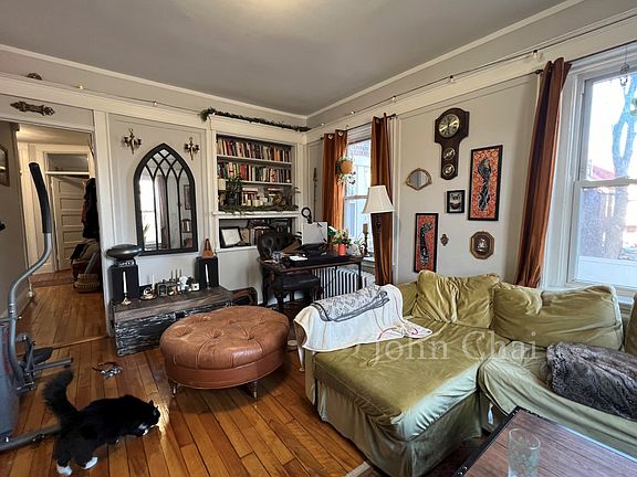 4th image of 223 South St #1