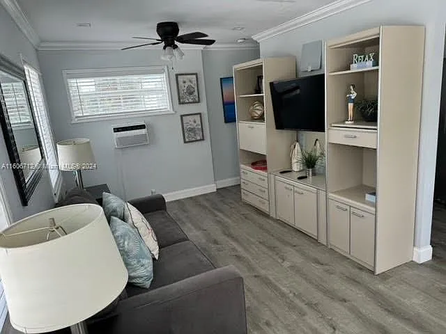57 NE 24th St #65-B — Photo 3
