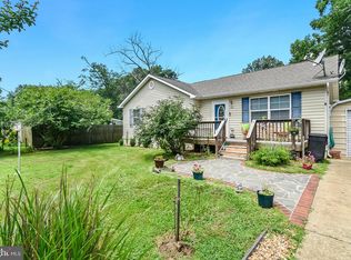 353 7th St, Colonial Beach, VA 22443