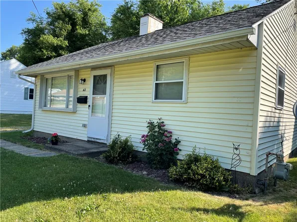 42 Sycamore Dr, Beaver, PA 15009