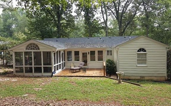 2nd image of 533 Campbell Hill St