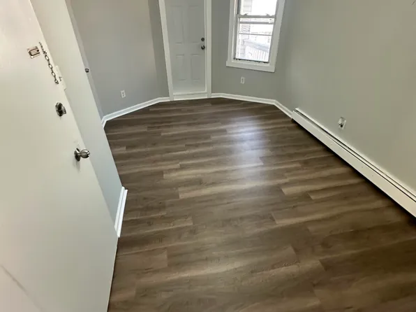 21 Eckert Ave, Newark, NJ