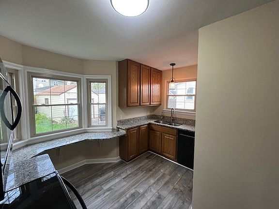 4th image of 1247 Northwest Blvd