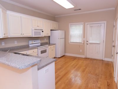 460 Barnett Shoals Rd APT B2, Athens, GA, 30605
