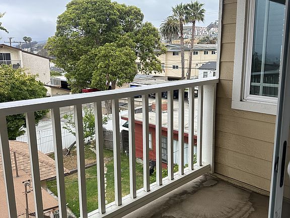 4th image of 1267 Meta St #6