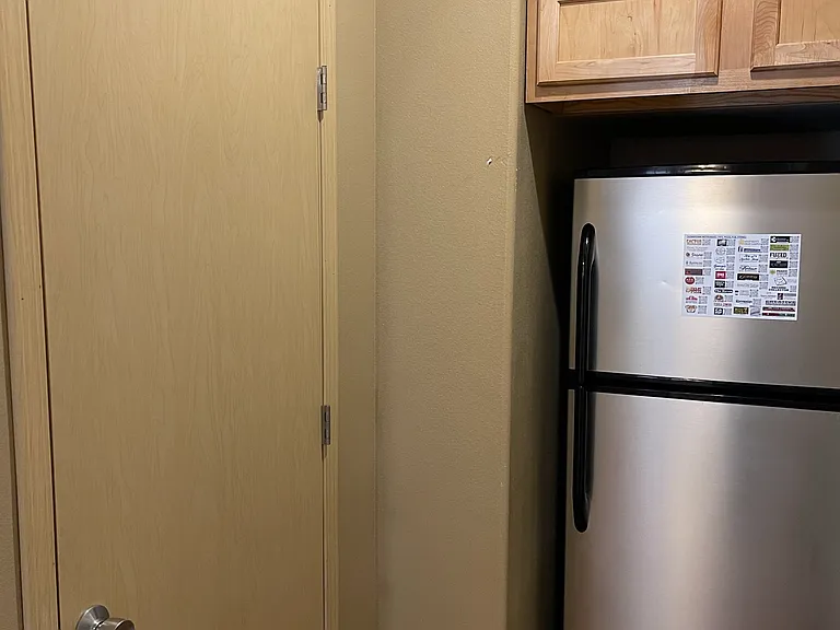 408 S Van Buren St #5 — Photo 7