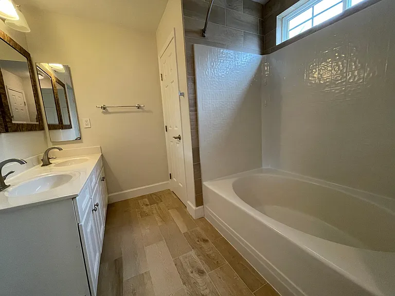 11915 Royal Castle Ct — Photo 8